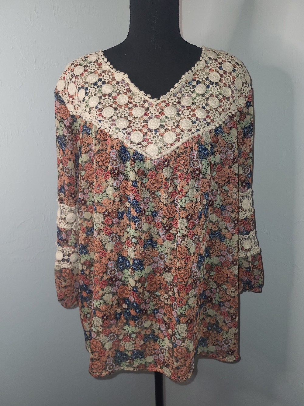 Floral Crochet Yoke Tunic Top - Cream & Multi